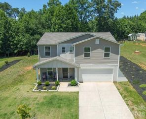 150 Four Andrews Drive, Harmony, NC 28634