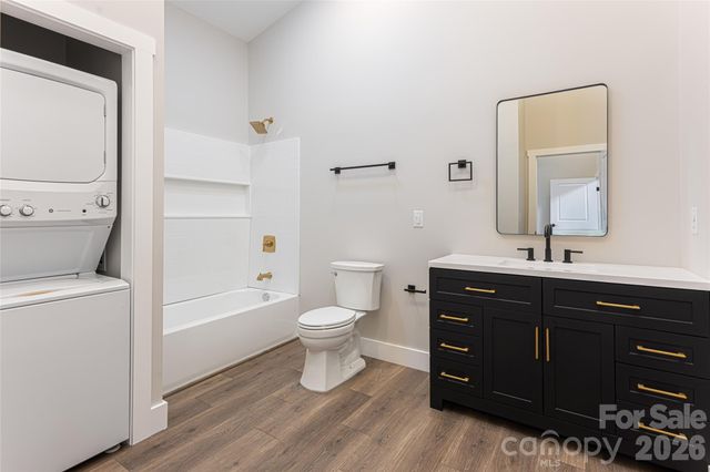 153 Hackleburg Lane, Hendersonville, NC 28792