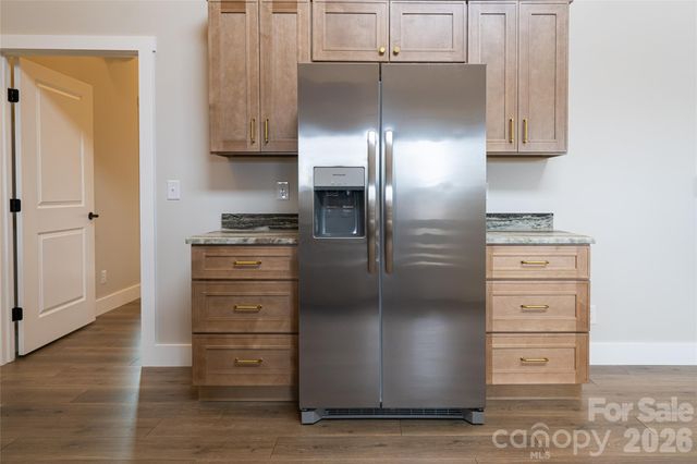 153 Hackleburg Lane, Hendersonville, NC 28792