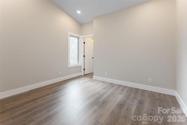 153 Hackleburg Lane, Hendersonville, NC 28792