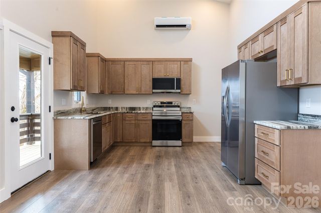 153 Hackleburg Lane, Hendersonville, NC 28792