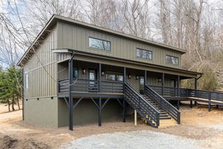 153 Hackleburg Lane, Hendersonville, NC 28792