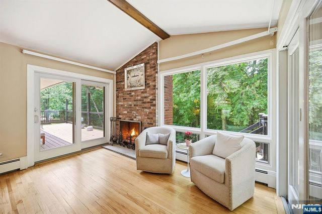 23 Cressfield Court, Woodcliff Lake, NJ 07677