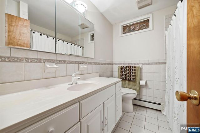 23 Cressfield Court, Woodcliff Lake, NJ 07677