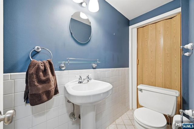 23 Cressfield Court, Woodcliff Lake, NJ 07677