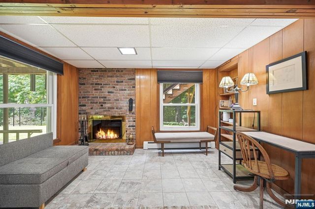 23 Cressfield Court, Woodcliff Lake, NJ 07677