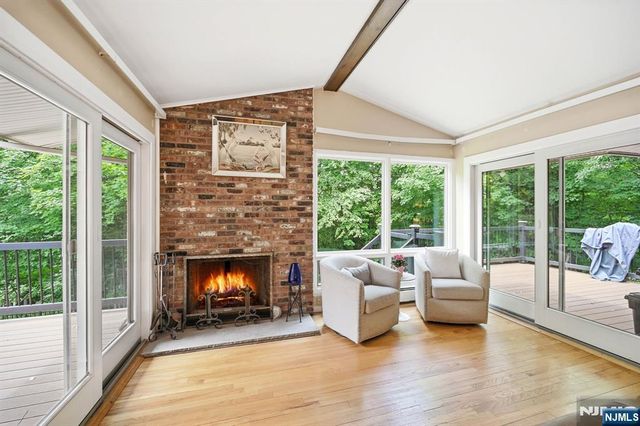 23 Cressfield Court, Woodcliff Lake, NJ 07677