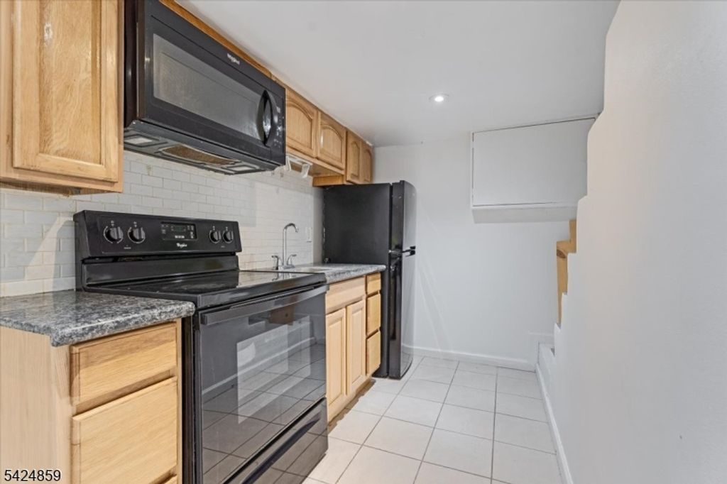 94 Manchester Ave, Paterson City, NJ 07502 — photo 3
