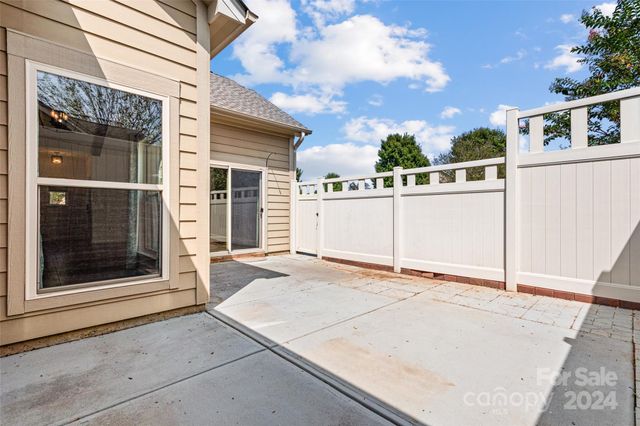 4759 Polo Gate Boulevard, Charlotte, NC 28216