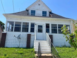 217 E 1st Street, Waterloo, IA 50703