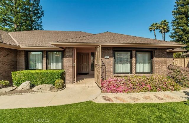 7355 N Pacific, Fresno, CA 93711