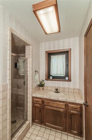 7355 N Pacific, Fresno, CA 93711