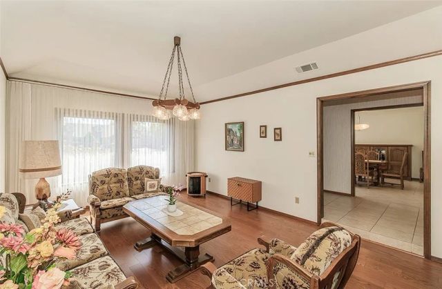 7355 N Pacific, Fresno, CA 93711
