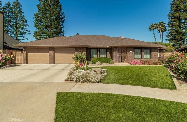 7355 N Pacific, Fresno, CA 93711