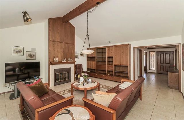 7355 N Pacific, Fresno, CA 93711