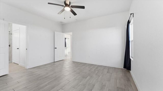 1428 Road 5607, Cleveland, TX 77327