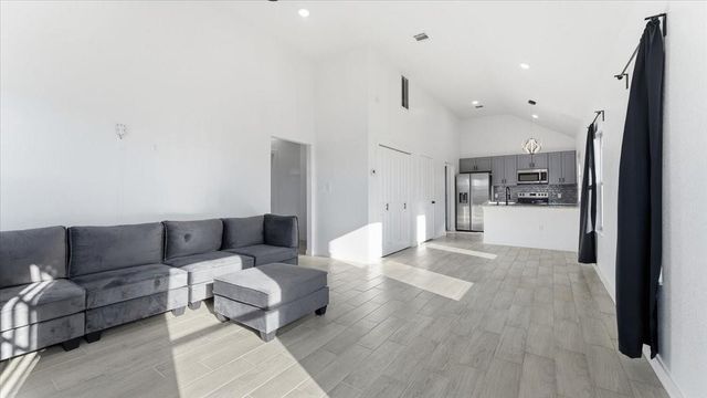 1428 Road 5607, Cleveland, TX 77327