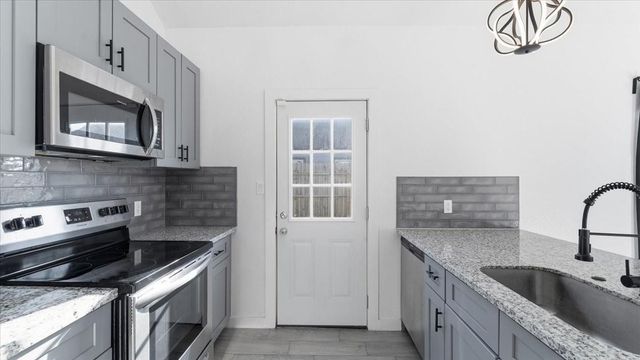 1428 Road 5607, Cleveland, TX 77327