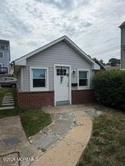 195 Bay Avenue, Highlands, NJ 07732