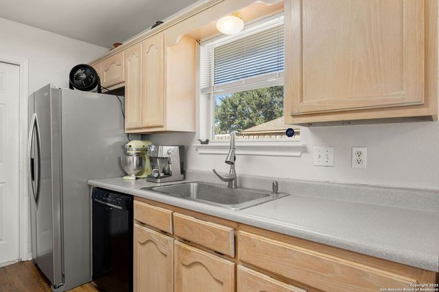 2039 Cornerstone Dr, New Braunfels, TX 78130