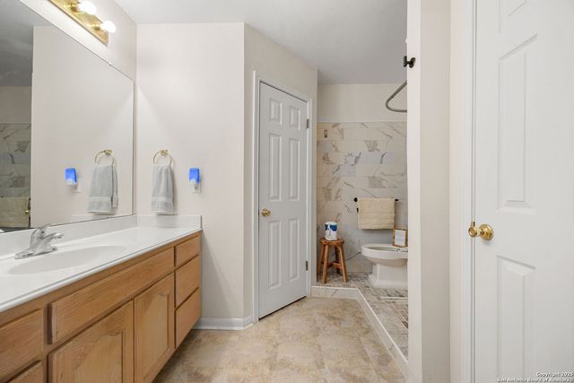 2039 Cornerstone Dr, New Braunfels, TX 78130