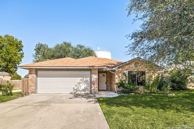 2039 Cornerstone Dr, New Braunfels, TX 78130