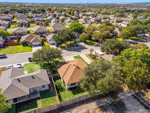 2039 Cornerstone Dr, New Braunfels, TX 78130