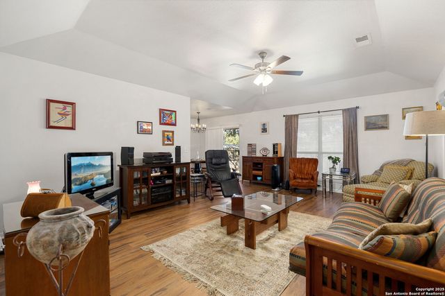 2039 Cornerstone Dr, New Braunfels, TX 78130