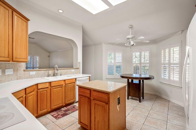 15 Heron Hollow Court, Spring, TX 77382