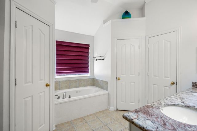 15 Heron Hollow Court, Spring, TX 77382