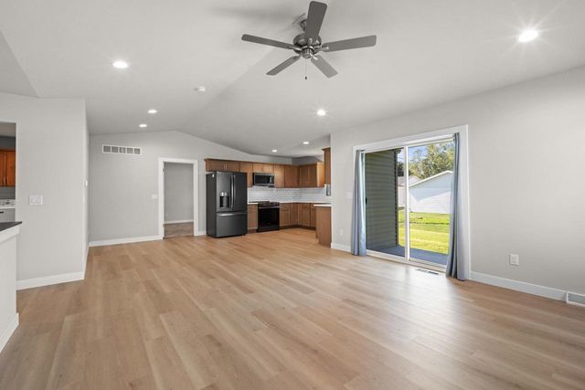 520 Village Lane, Ripon, WI 54971