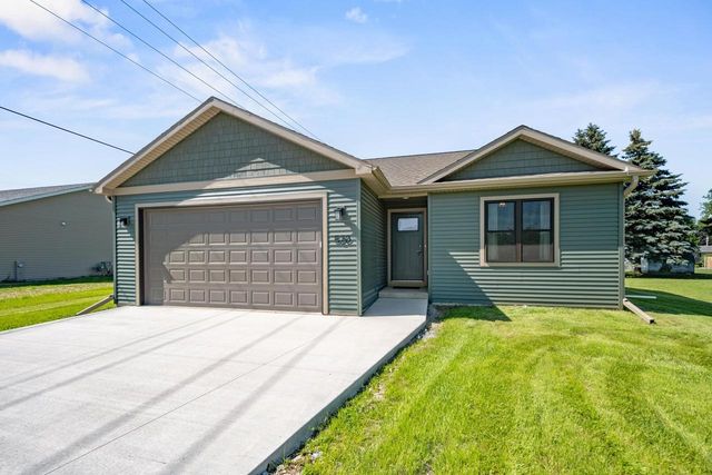 520 Village Lane, Ripon, WI 54971
