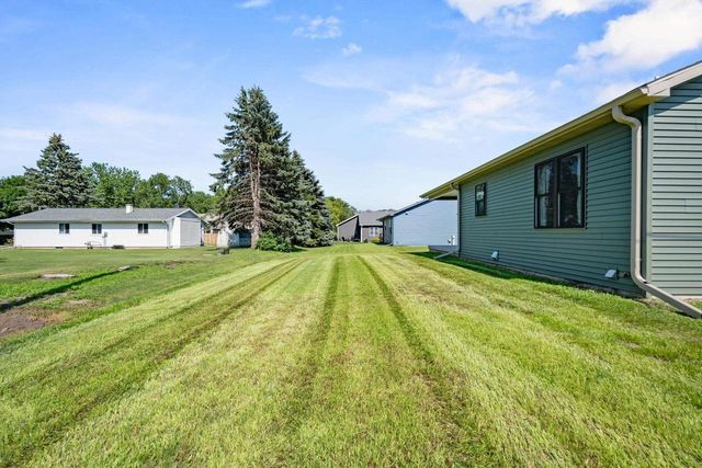 520 Village Lane, Ripon, WI 54971