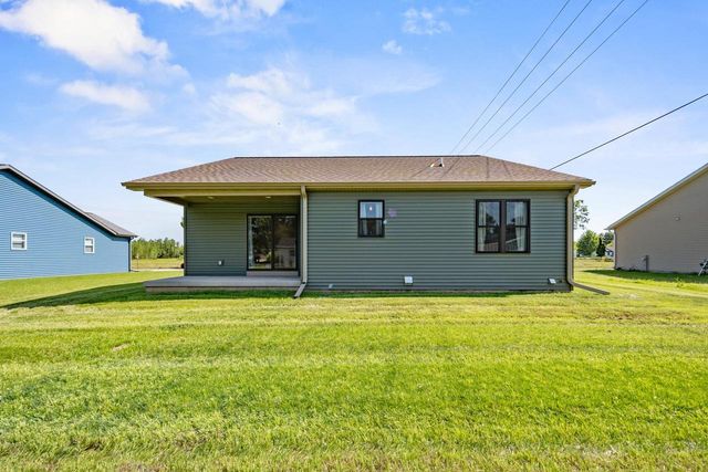 520 Village Lane, Ripon, WI 54971