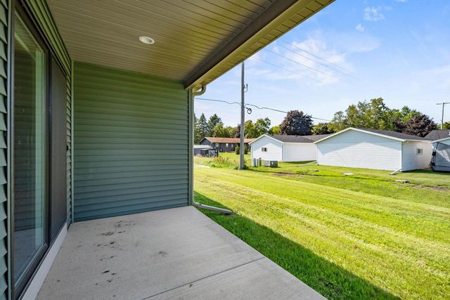 520 Village Lane, Ripon, WI 54971