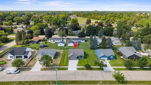520 Village Lane, Ripon, WI 54971