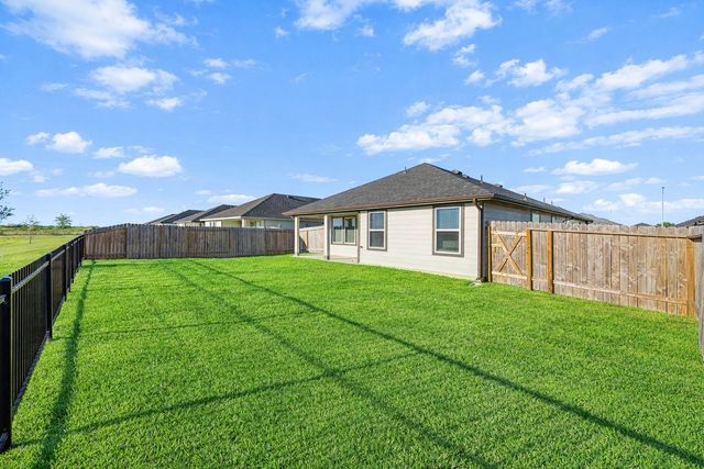 1318 Bison View Lane, Sealy, TX 77474