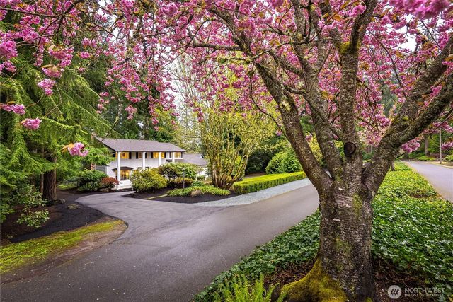 17811 7th Avenue W, Bothell, WA 98012