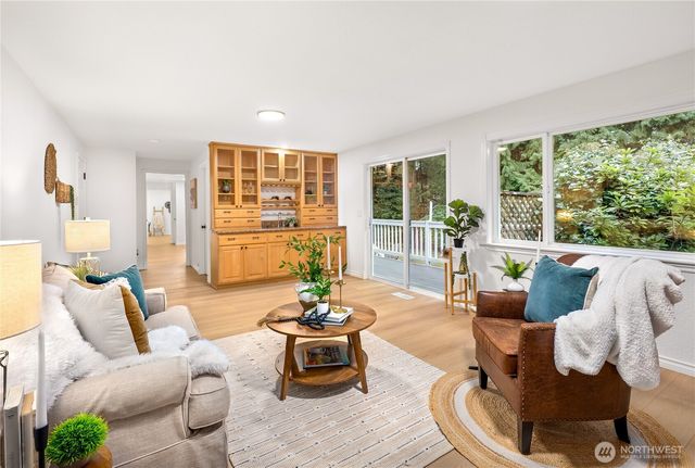 17811 7th Avenue W, Bothell, WA 98012