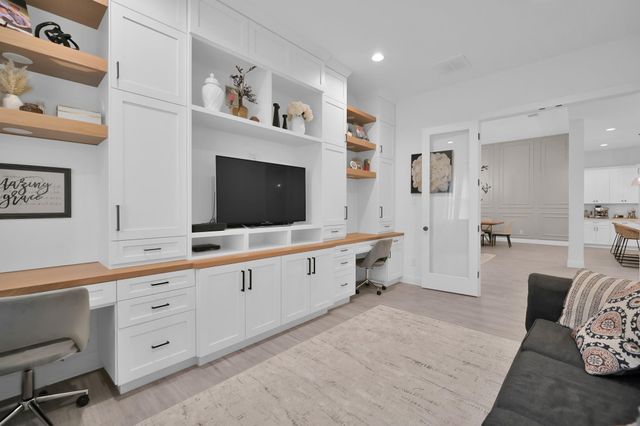 4792 W Fork Blvd, Conroe, TX 77304