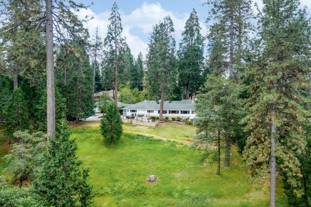 10340 Banner Lava Cap, Nevada City, CA 95959