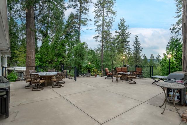 10340 Banner Lava Cap, Nevada City, CA 95959