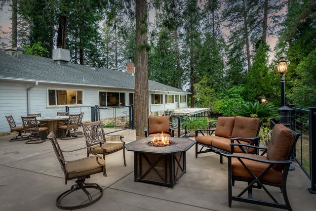 10340 Banner Lava Cap, Nevada City, CA 95959