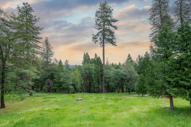 10340 Banner Lava Cap, Nevada City, CA 95959