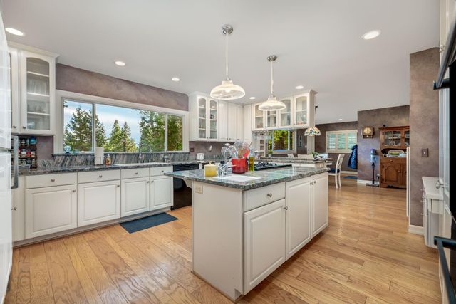 10340 Banner Lava Cap, Nevada City, CA 95959