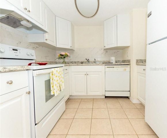 934 LAKE DESTINY ROAD D, Altamonte Springs, FL 32714