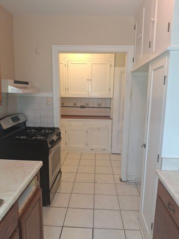 6700 S Crandon Avenue 3A, Chicago, IL 60649