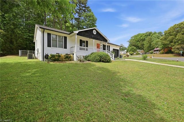 638 Woodland Circle, Asheboro, NC 27203