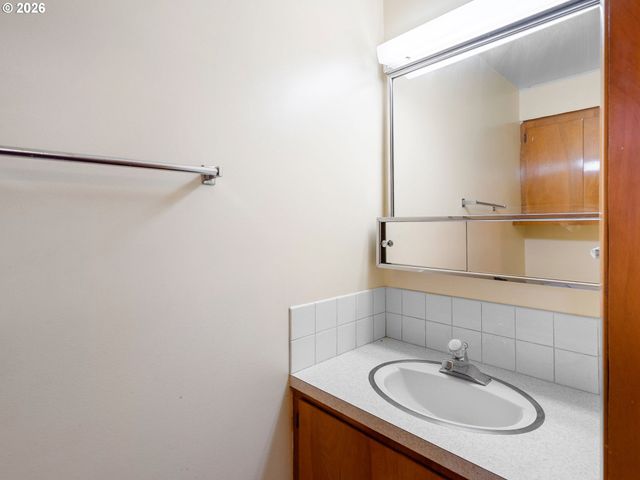 850 Ne 148TH Ave, Portland, OR 97230