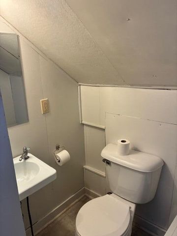 912 Den Hertog Street Sw, City Of Wyoming, MI 49509